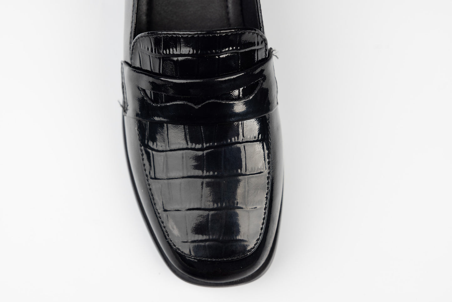 Women's casual genuine leather shoes FORMAZIONE 6280 N lacquer