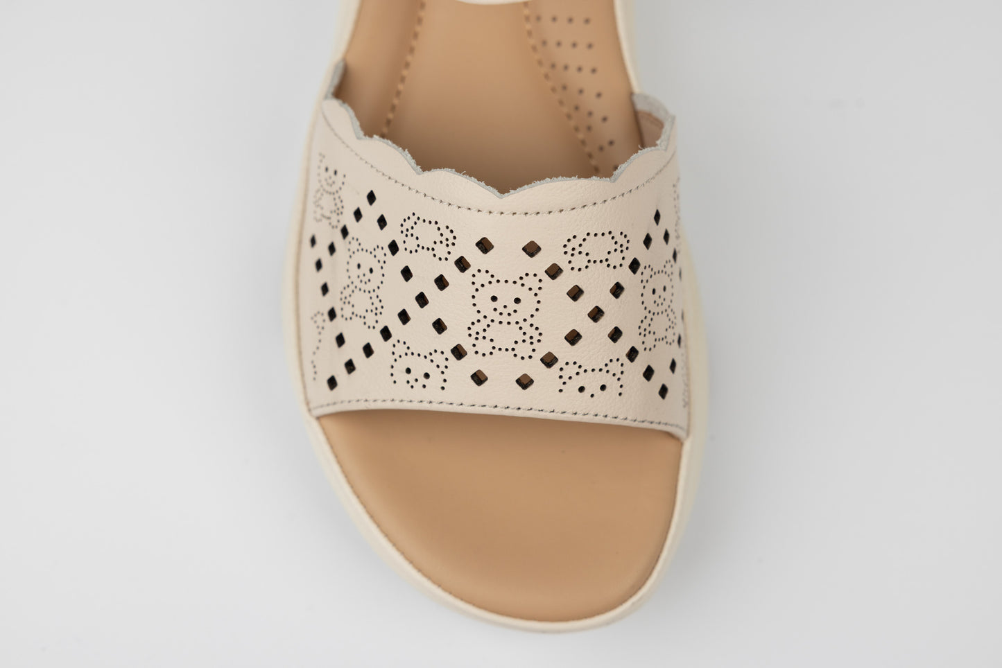 Women's sandals FORMAZIONE 90332 Cream