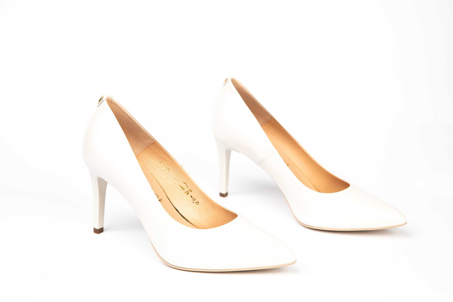 Elegant women's shoes made of genuine leather SALA 1816 ivory