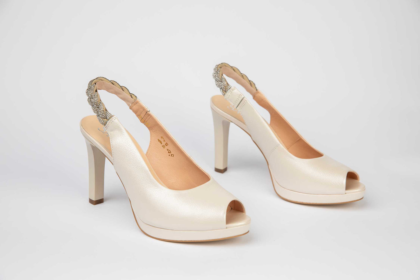 Elegant women's sandals made of natural leather SALA 20293 cream