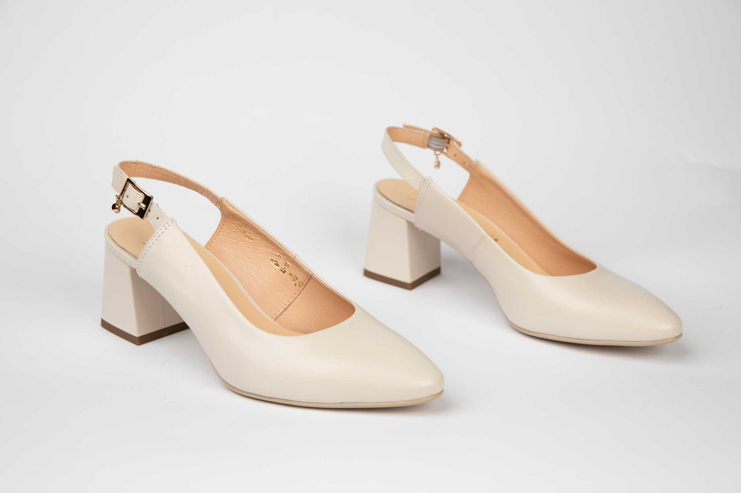 Elegant cut-out women's shoes made of natural leather SALA 20006 cream