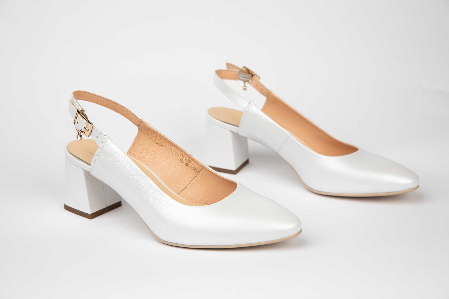 Elegant cut-out bridal shoes made of natural leather SALA 20006 pearl white