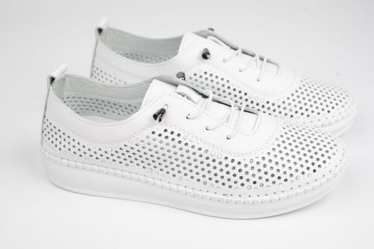 Pantofi damă piele naturală perforată Johan 7000 Alb