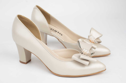 Elegant women's shoes made of genuine leather ANTONIO 2462 beige pearl accessory