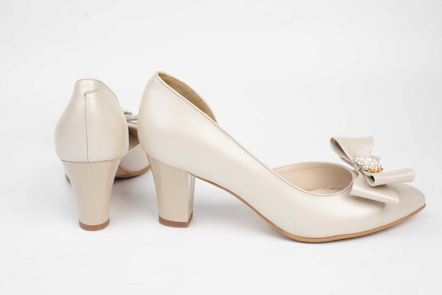 Pantofi dama eleganti piele naturala ANTONIO 2462 bej sidef accesoriu