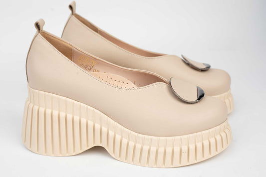 Women's shoes made of natural leather with perforation PERLA 3311 Beige