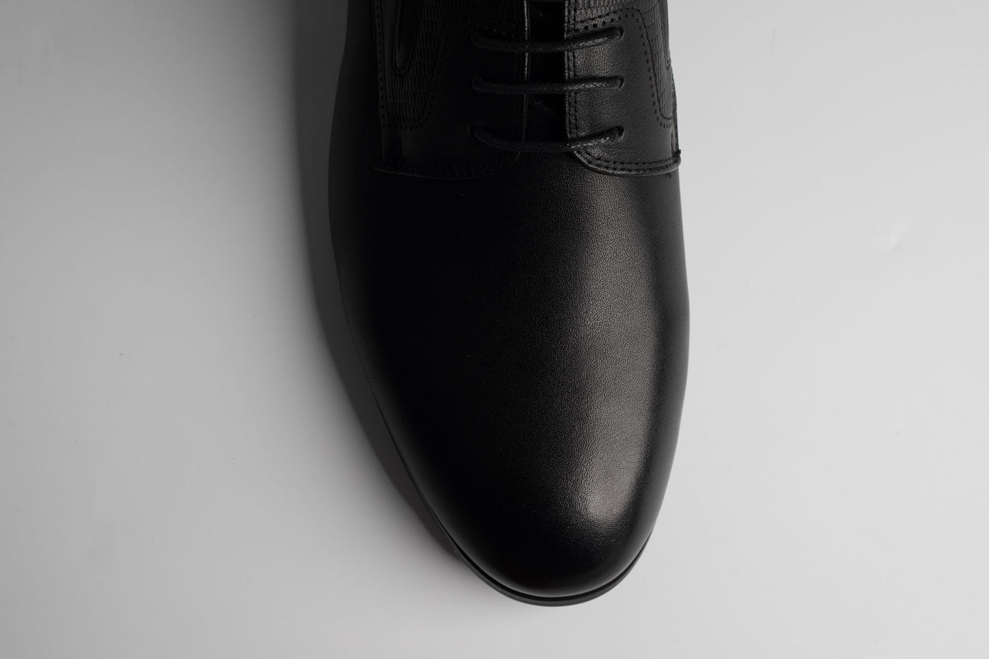 Pantofi bărbați piele naturală JOHAN 8209 Negru