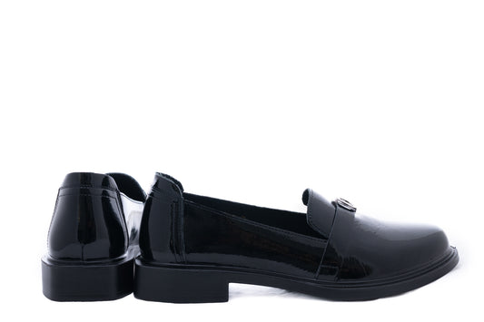 Women's casual shoes, natural leather Q 115, black patent leather