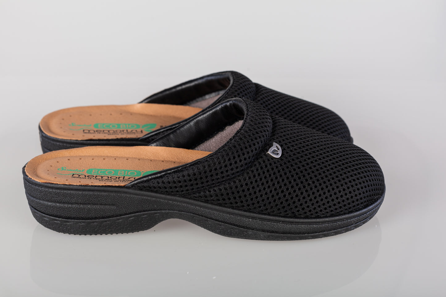 Saboti dama piele naturala eco DACO 149 negru