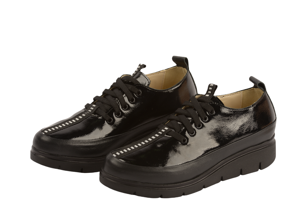 Women's casual shoes natural leather PERLA D906-1 black lacquer box