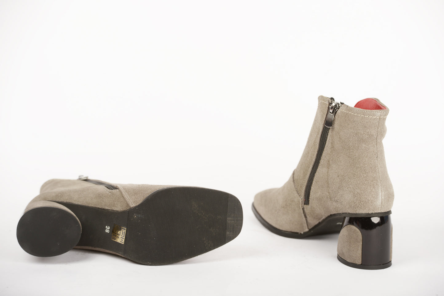 Elegant women's boots made of genuine leather JOHAN 150, grey velour