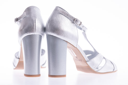 Elegant women's sandals made of genuine leather ANTONIO 910 silver