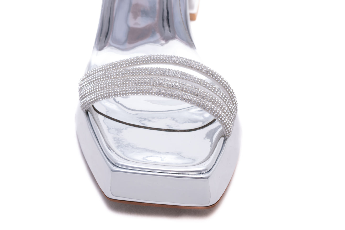 Elegant women's sandals made of eco-leather LONDON 300-18 silver