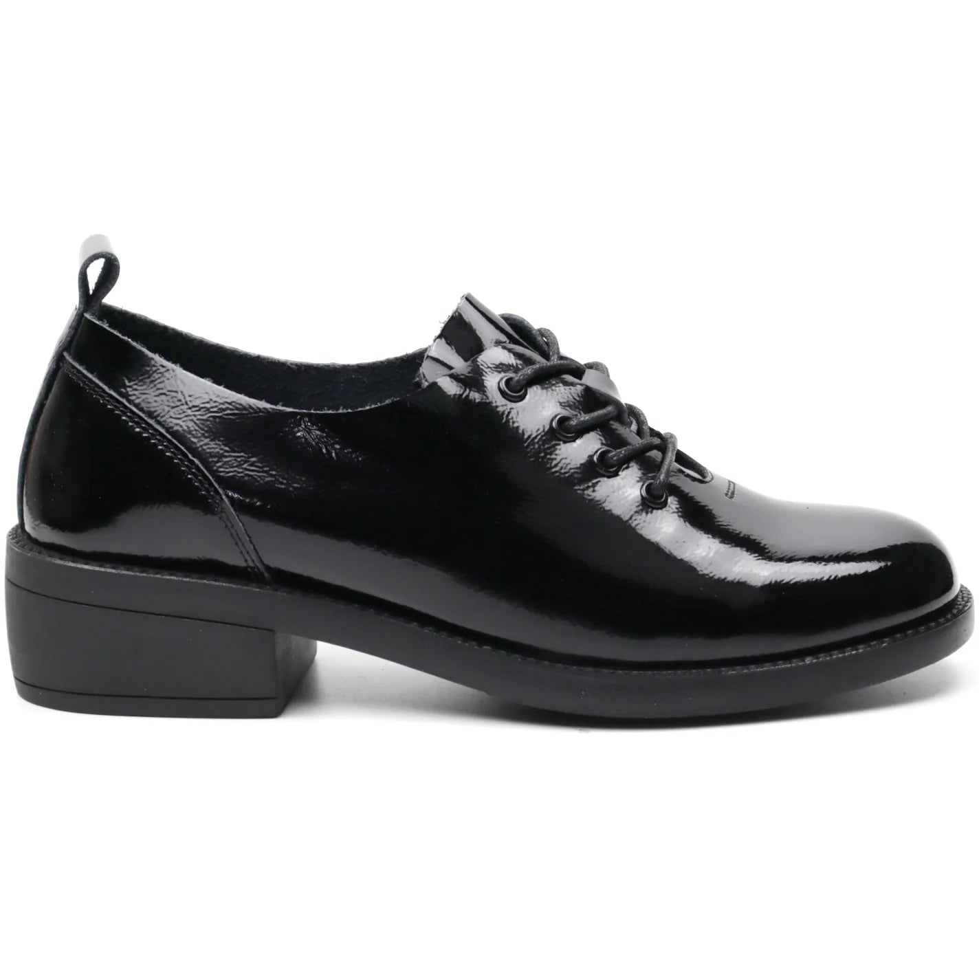 Women's casual shoes made of genuine leather FORMAZIONE 18-1 black patent
