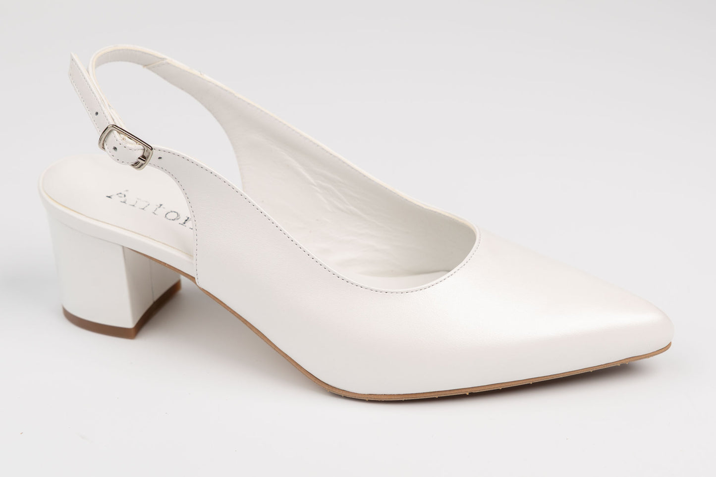 Pantofi dama decupati eleganti din piele naturala ANTONIO 4176 Alb 33-42