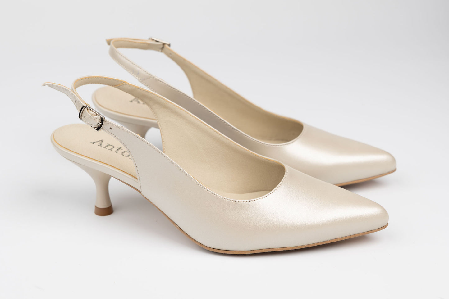 Pantofi damă piele naturală ANTONIO 4176-03 Bej (33-42)