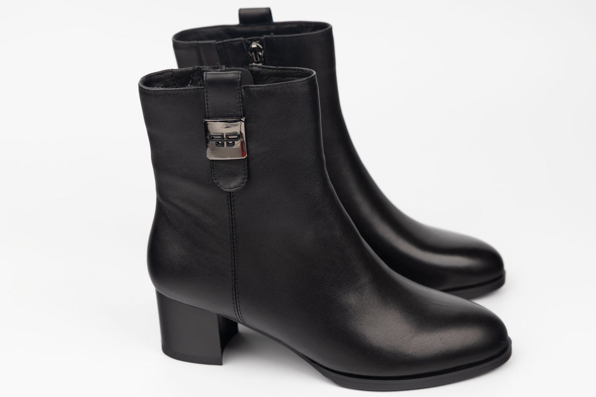 Ghete damă piele naturală BETINA 5752 N box (33-36)