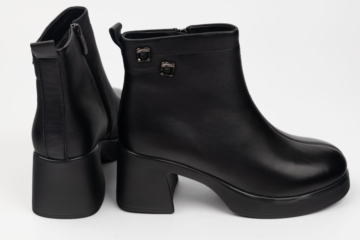 Ghete damă piele naturală BETINA 53221 N box (36-40)