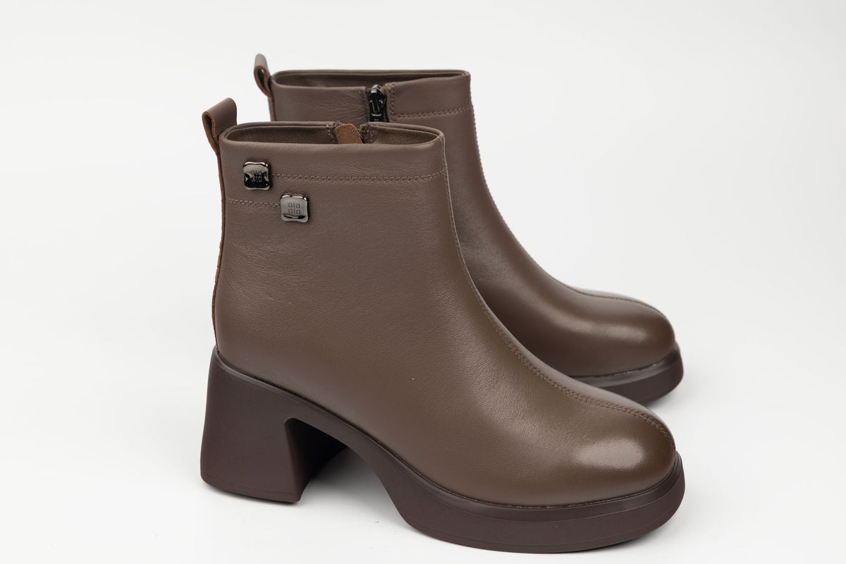 Ghete damă piele naturală BETINA 53221 Khaki (36-40)
