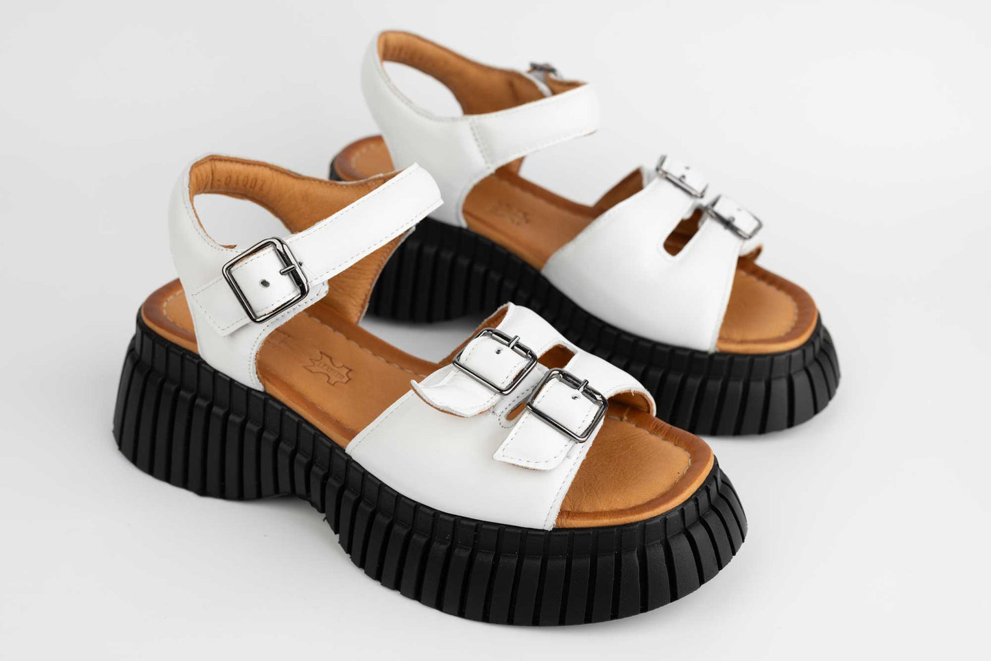 Women's casual sandals made of natural leather DOGATI 10693 White