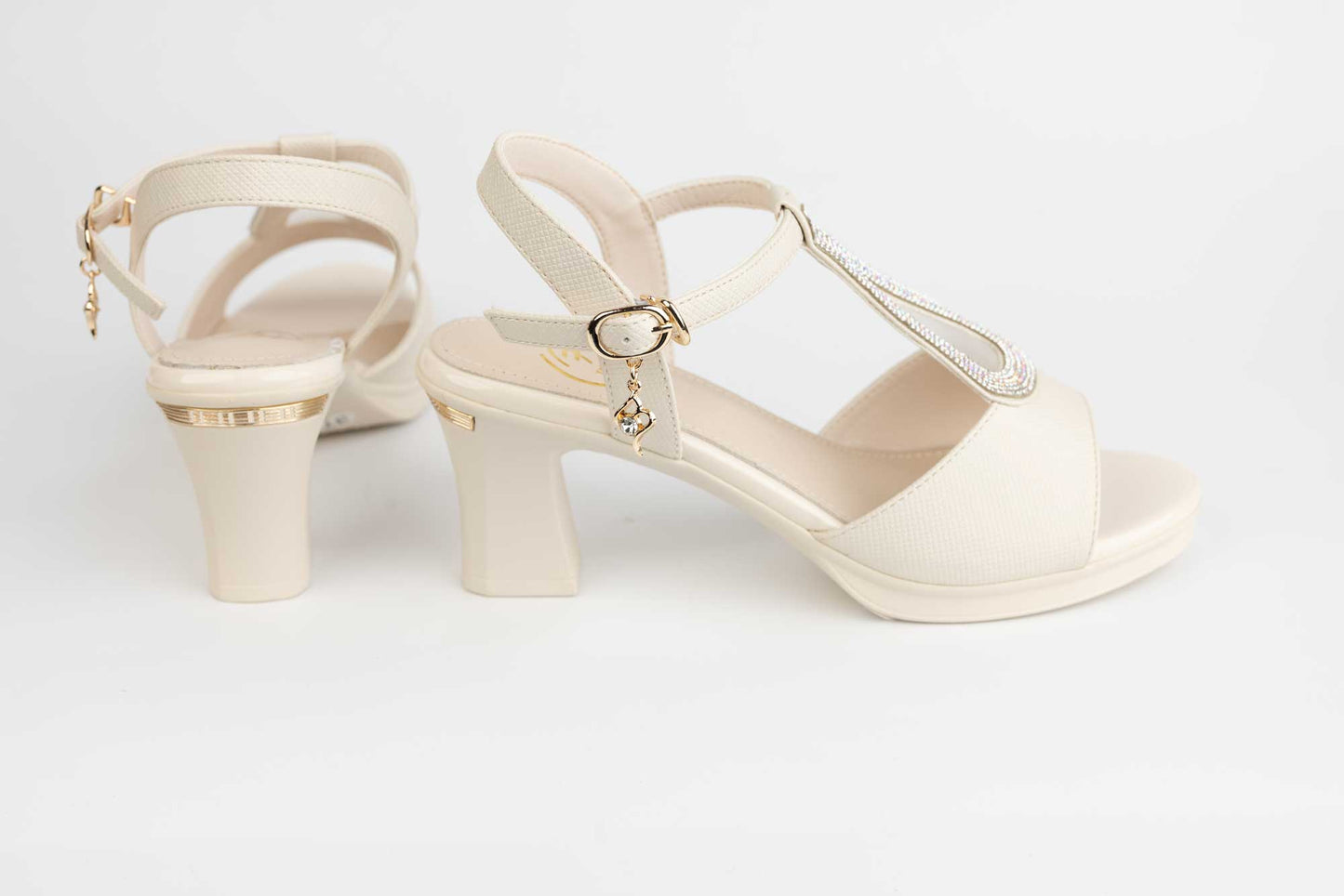 Women's sandals made of genuine leather FORMAZIONE 1185 Cream