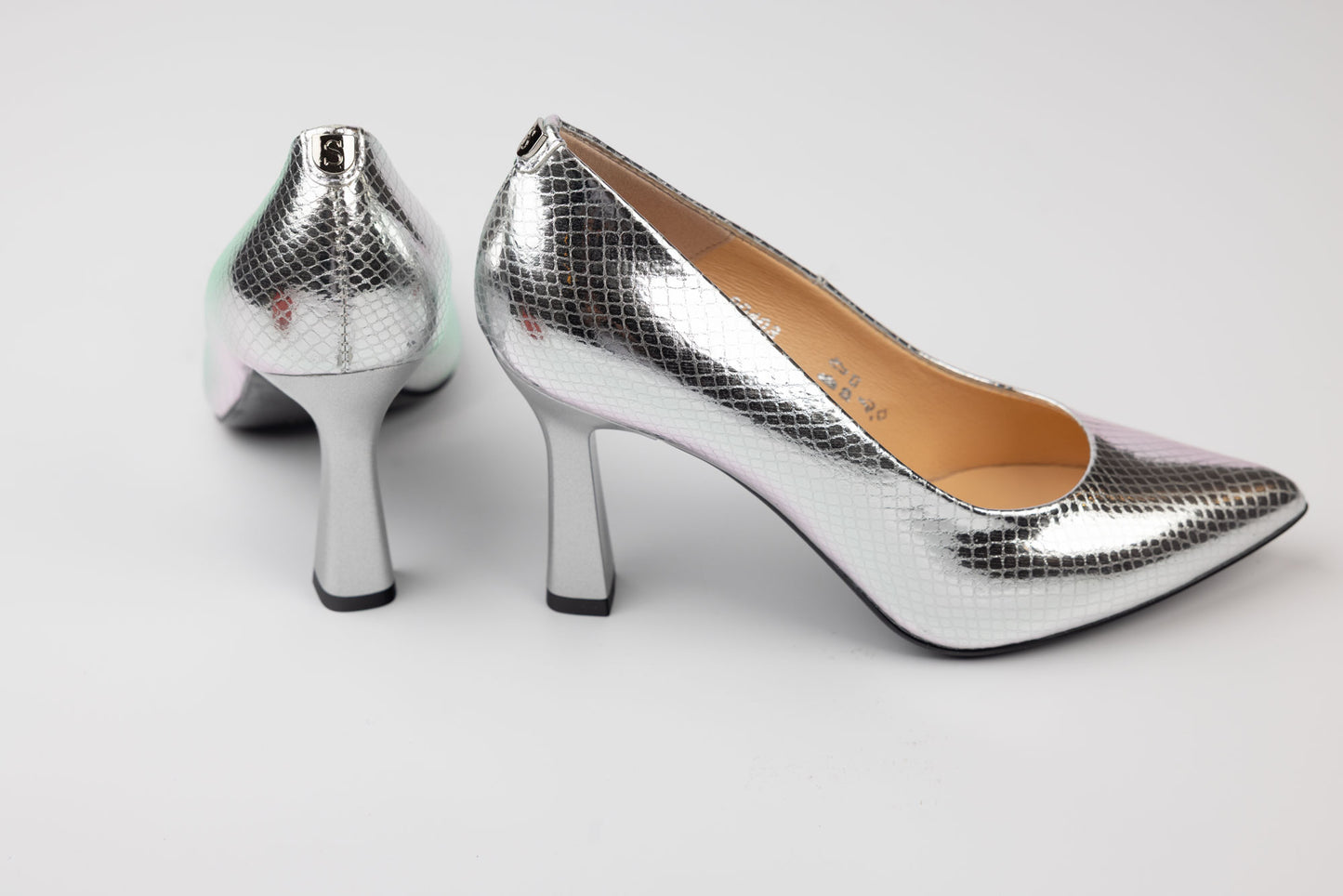 Pantofi damă piele naturală SALA 20639 Argintiu