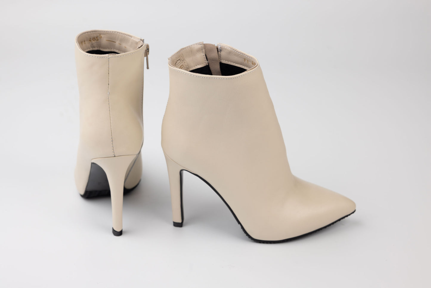 Ghete dama piele naturală elegante PERLA 4055 Crem