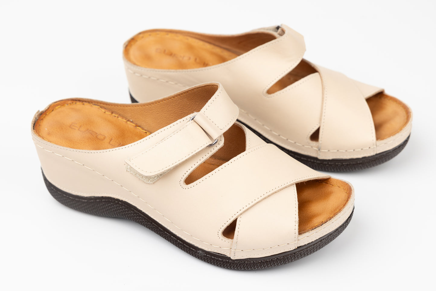 Women's genuine leather orthopedic clogs LSD 409 Beige