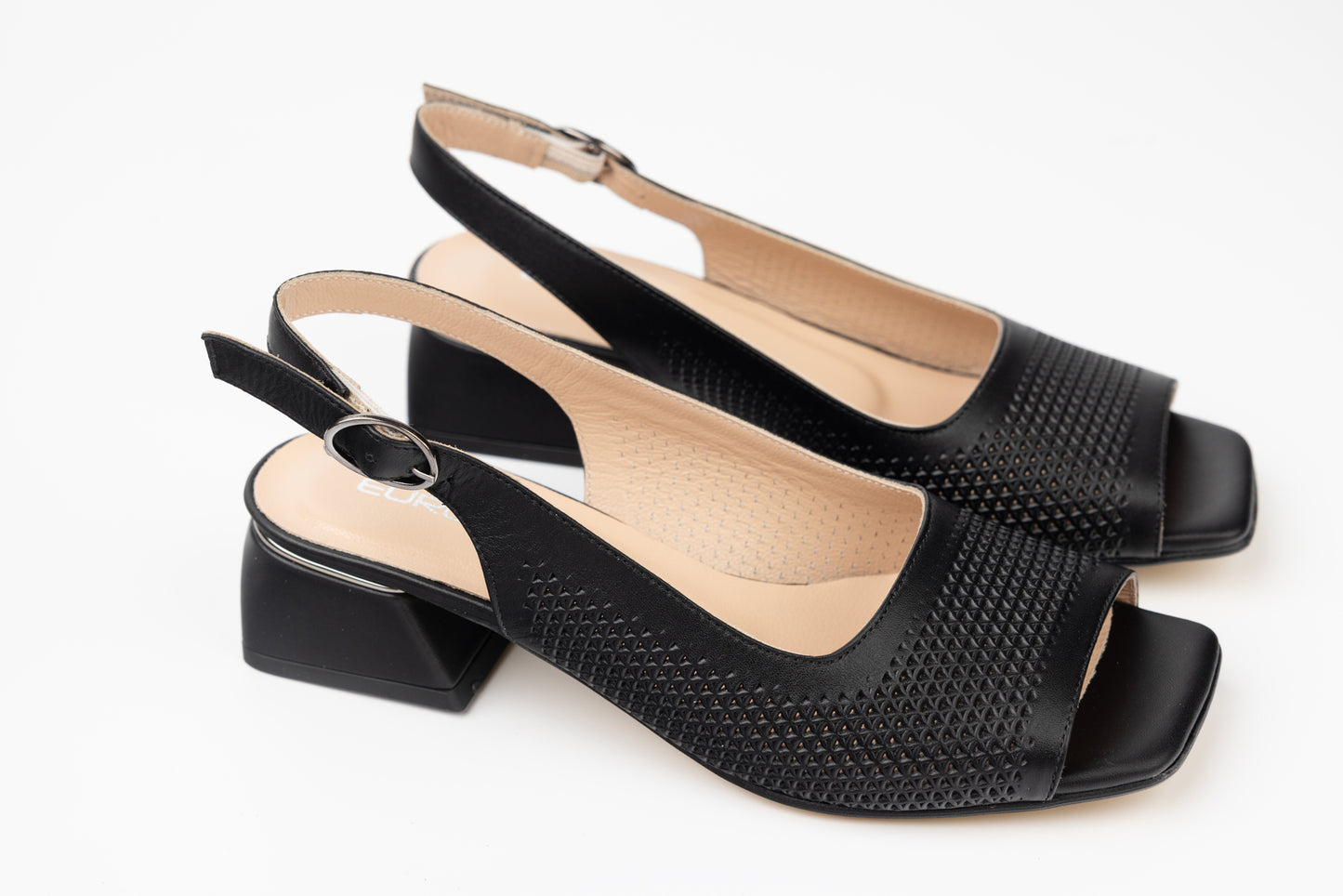 Women's sandals made of genuine leather LSD 4341 N