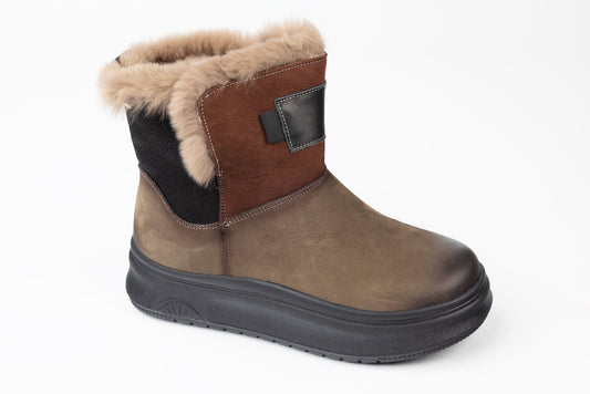 Women's genuine leather boots