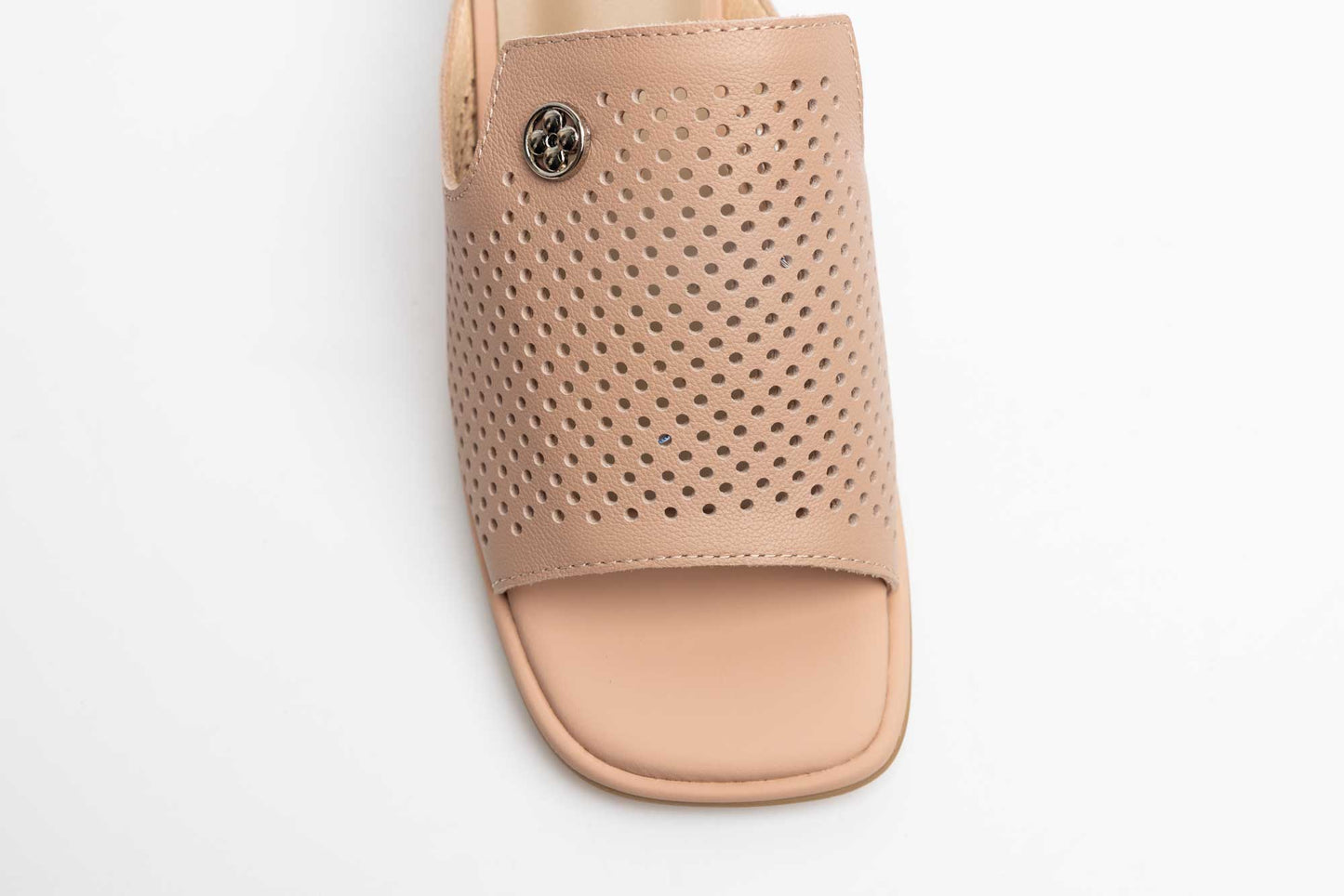 Women's clogs made of natural leather, studded with BETINA 27096 Apricot