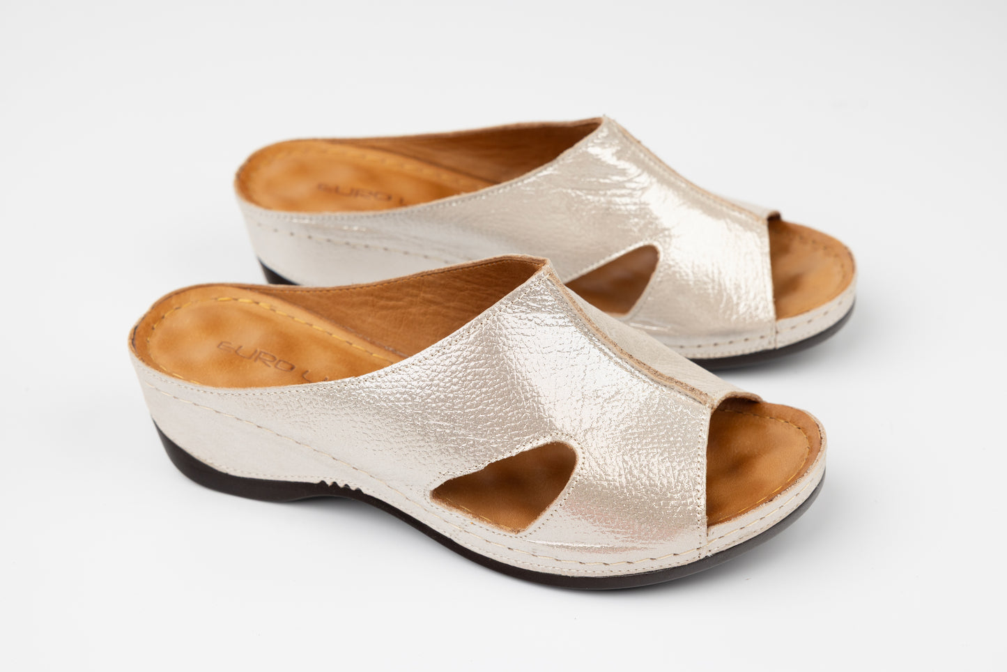 Saboti dama piele naturala LSD 504 Bej croco saten