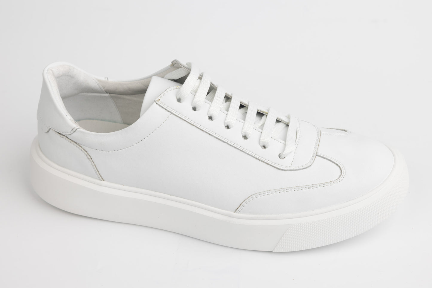 Men's casual shoes VANDER 179 White