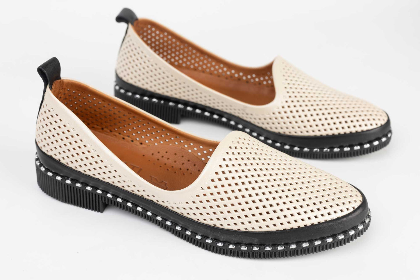 Women's shoes natural perforated leather DOGATI 2040 Beige perf