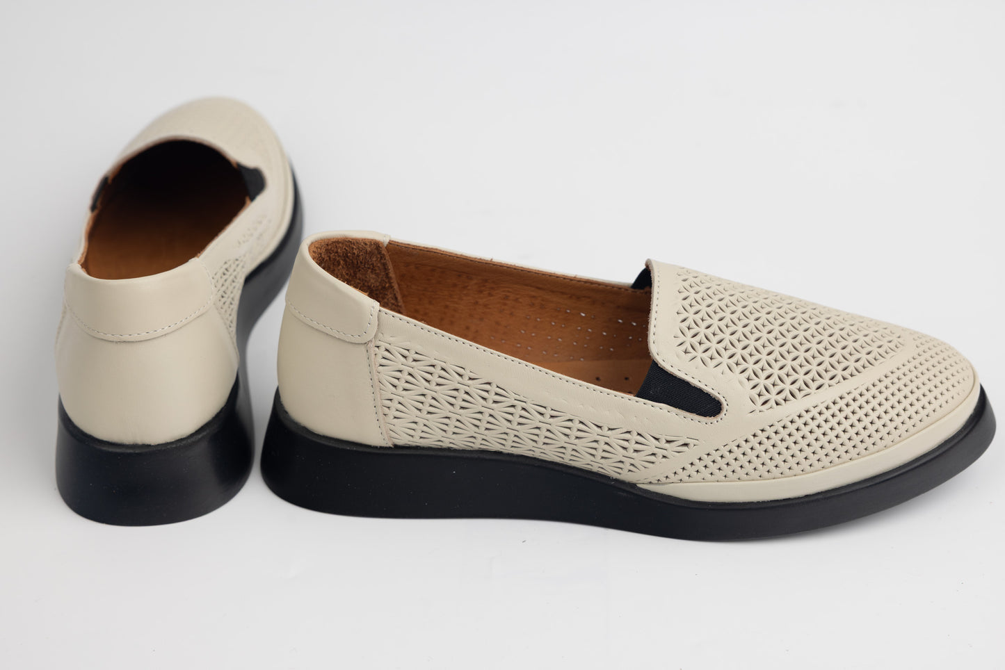 Pantofi dama piele naturală perforata LSD 89 Bej