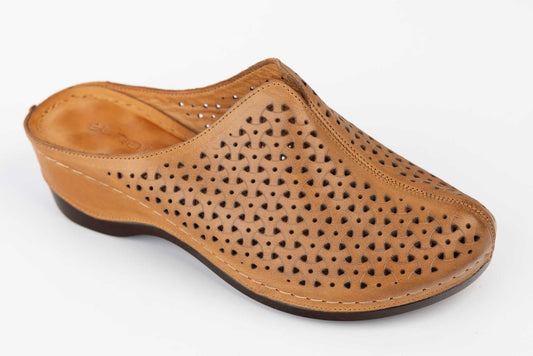 Women's perforated natural leather clogs LSD 528 Camel 