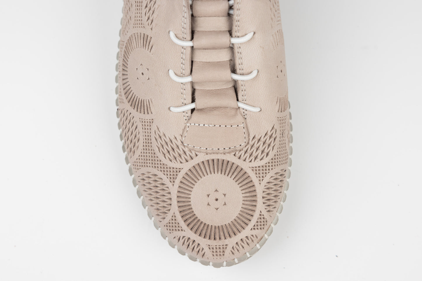 Pantofi dama piele naturală perforata GORETTI 43-01 Bej