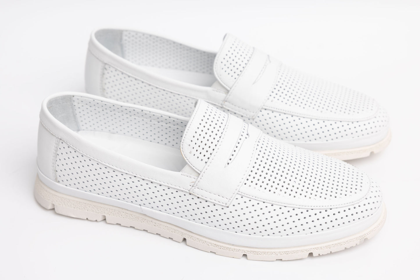 Genuine leather shoes GORETTI 223 white