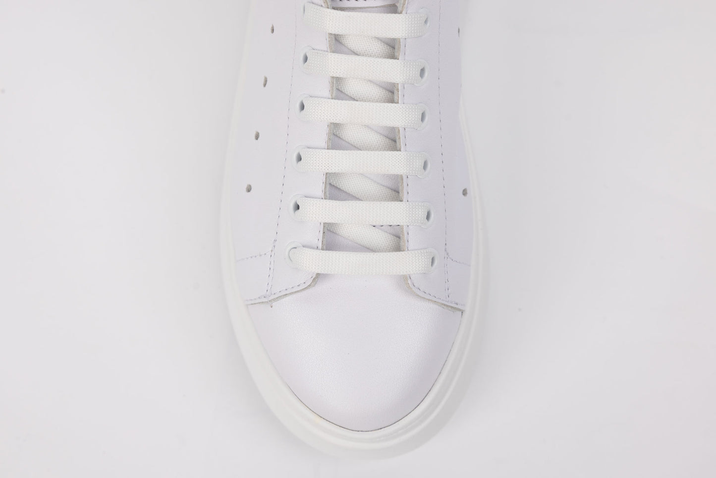 Women's casual shoes made of genuine leather PERLA 3182 White