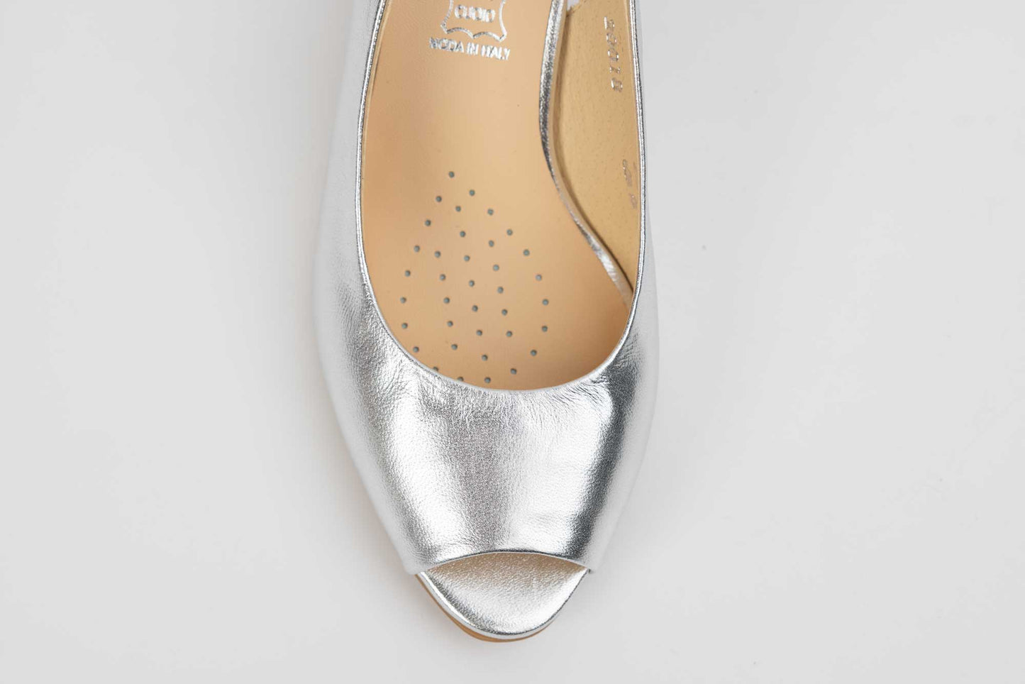 Elegant women's sandals made of genuine leather SALA 20018 Silver