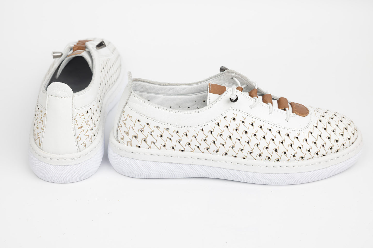 Pantofi dama piele naturală perforata JOHAN 6020 Alb