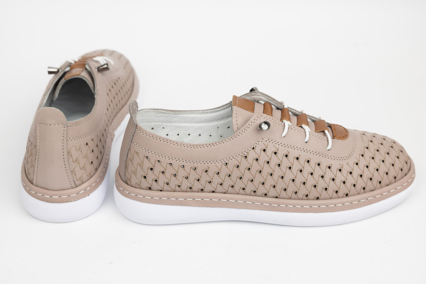 Pantofi dama piele naturală perforata JOHAN 6020 Nisip
