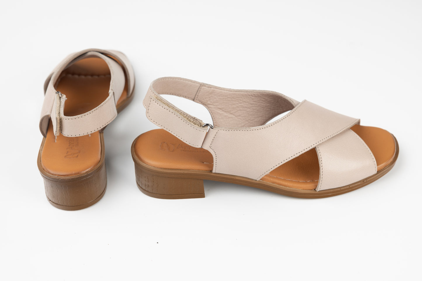 Women's genuine leather sandals ANNA VIOTI 6004 Grey