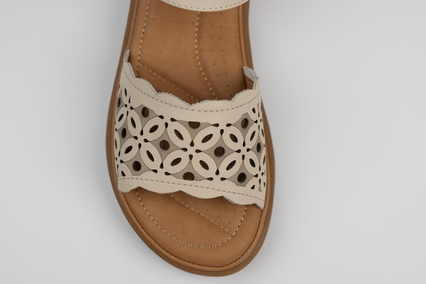 Women's sandals made of genuine leather FORMAZIONE 33177 Cream