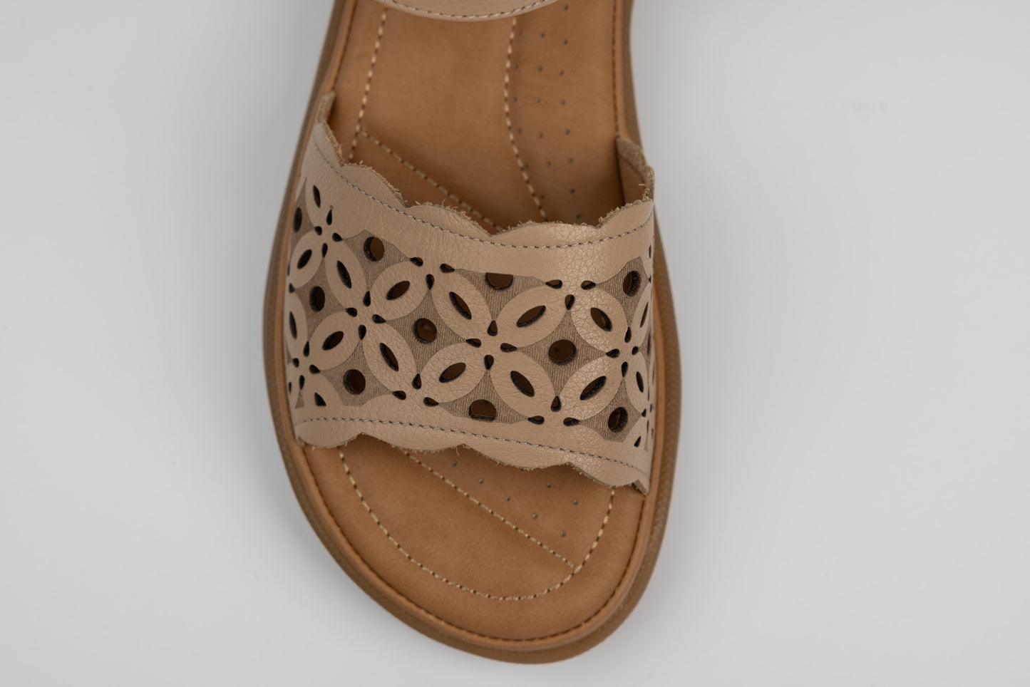 Women's sandals made of genuine leather FORMAZIONE 33177 Apricot