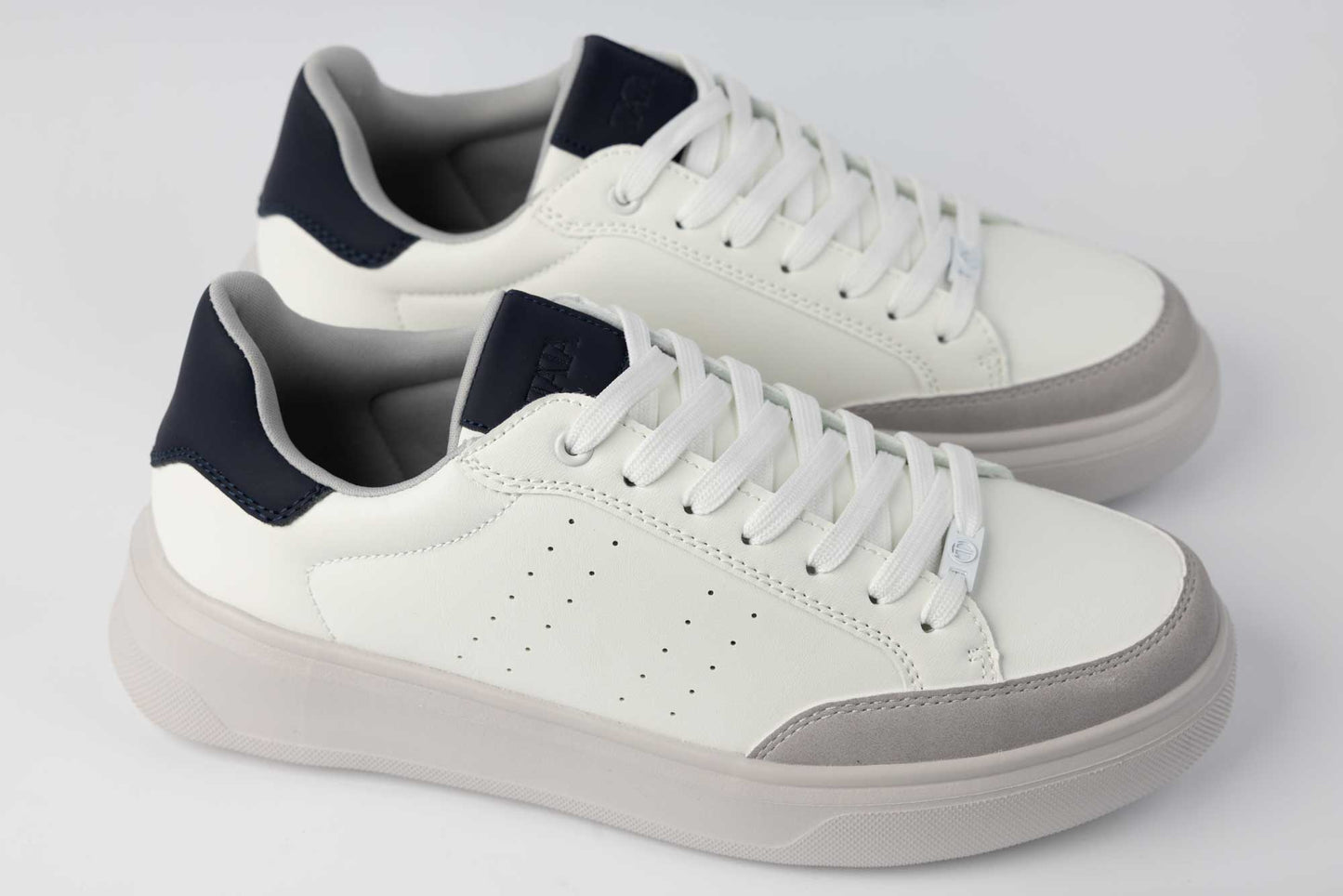 Pantofi casual TATA 239-24 Alb