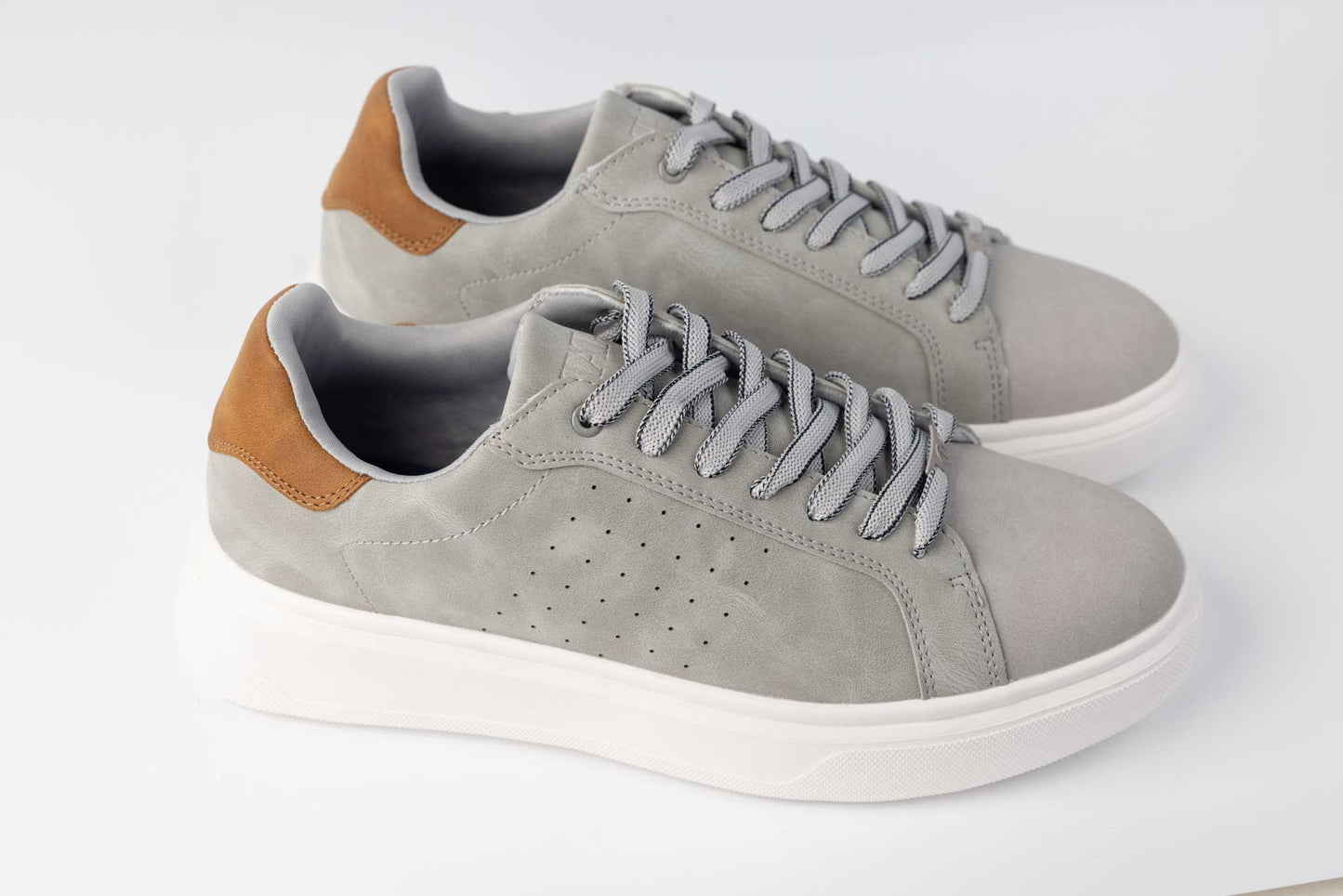 Casual shoes TATA 237-24 Grey