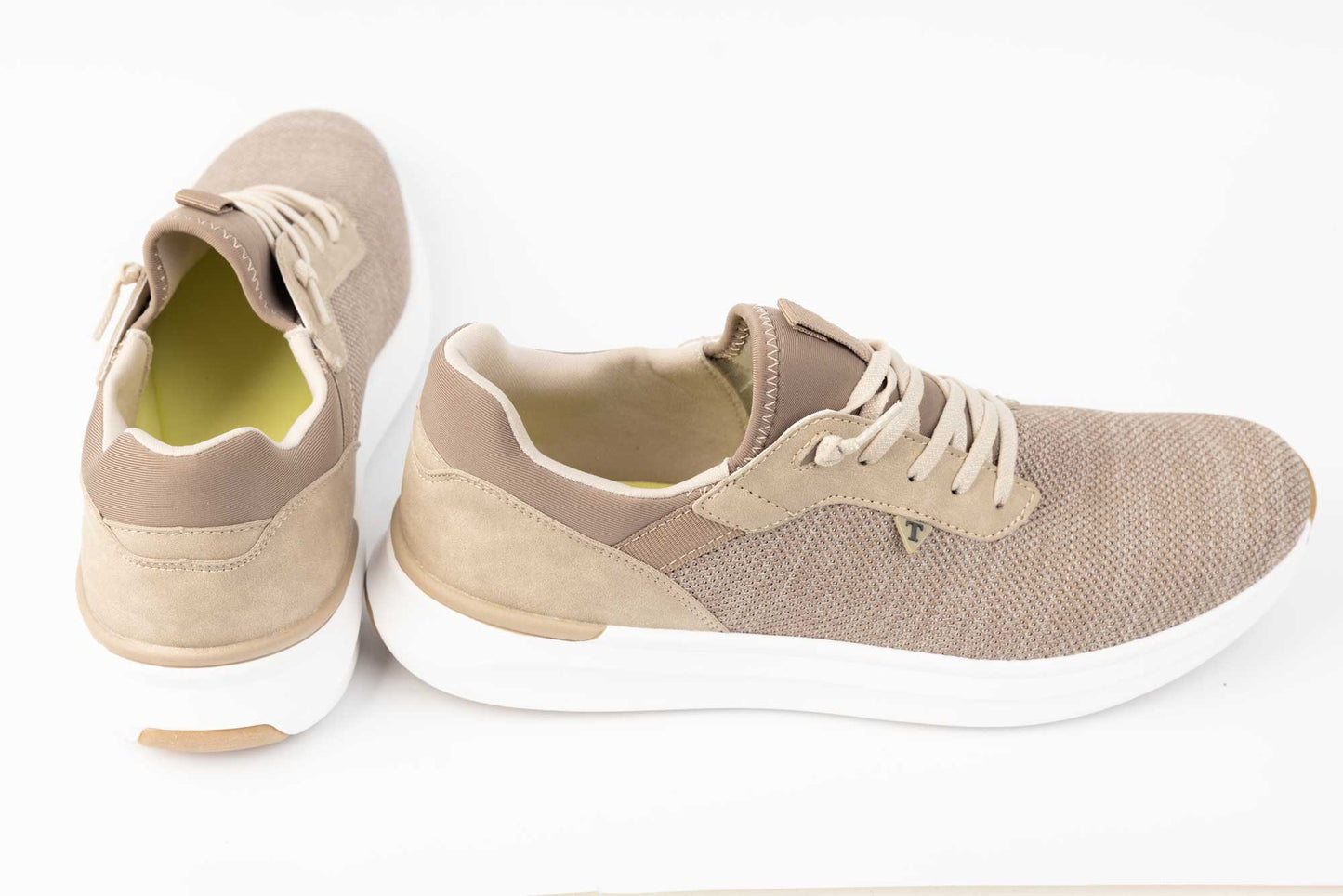 Sports shoes B TATA 047-24 Beige tex