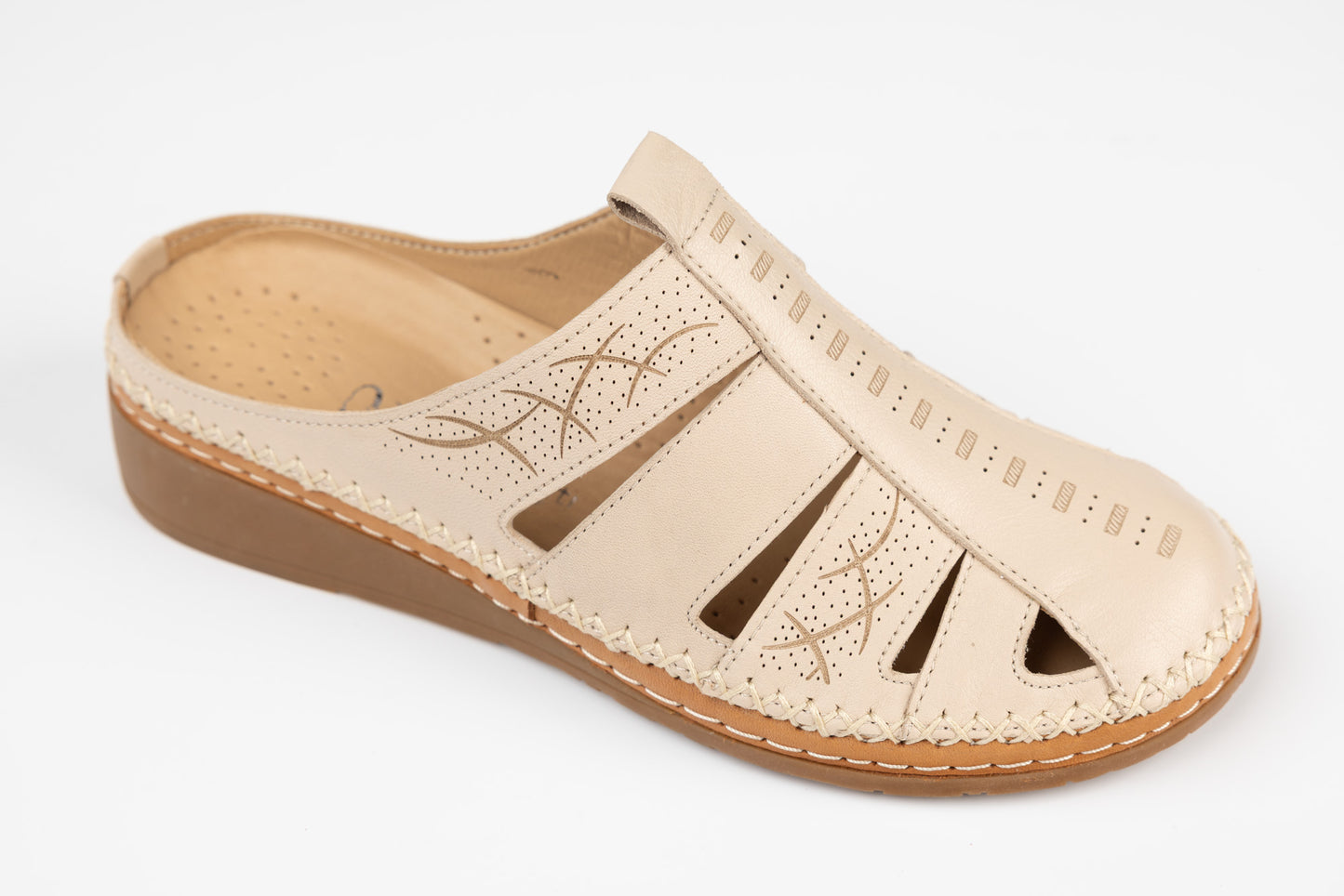 Women's genuine leather clogs ANNA VIOTI 04187 Beige