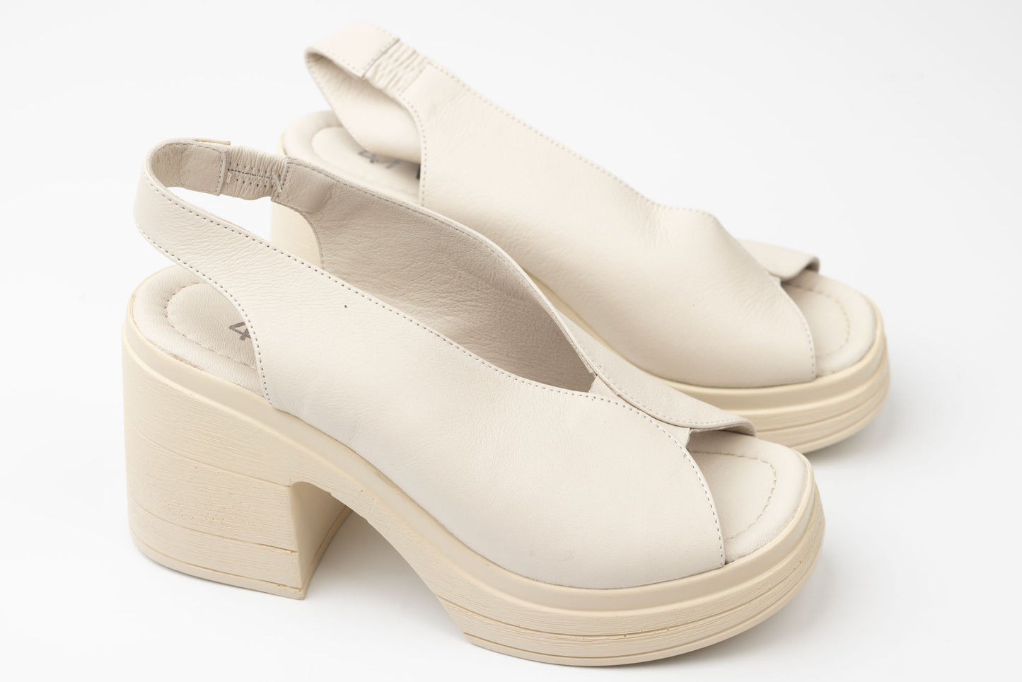 Women's genuine leather sandals LSD 471 Beige